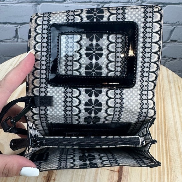 Black Vera Bradley Nylon Quilted Versatile Wallet Patent Leather Trim Small - Picture 4 of 9